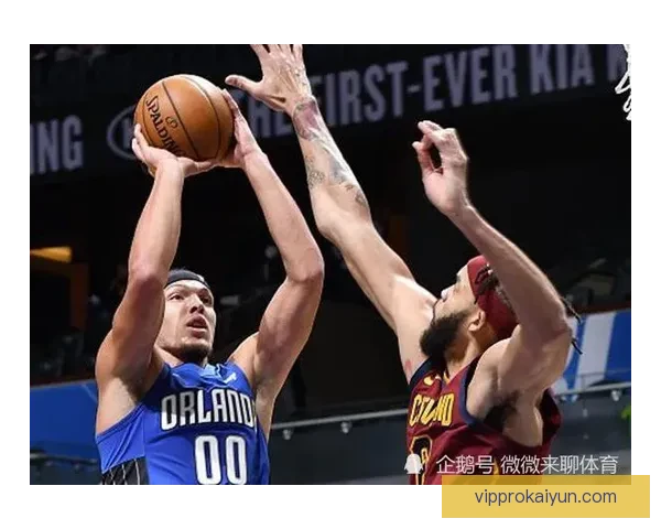 戴维斯近期比赛稳定性显著提升，表现值得关注